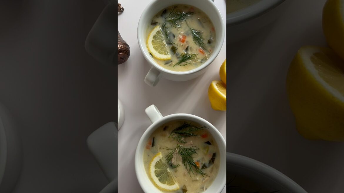 Avgolemono ~ Greek lemon chicken soup will become your favorite soup this winter #soup #easyrecipe