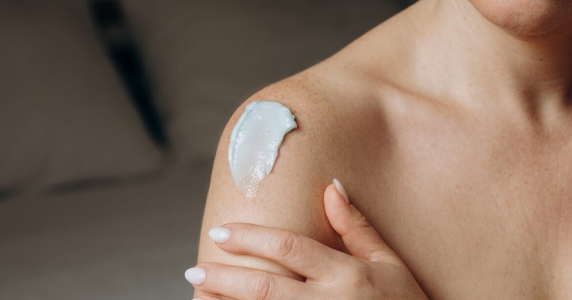 21+ Best Body Lotions for Dry Skin, Tested by Editors
