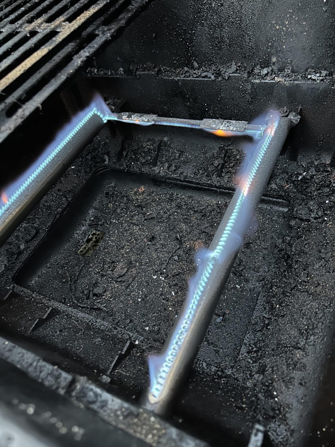 Why is my Weber not getting past 350-400 degrees all of the sudden?