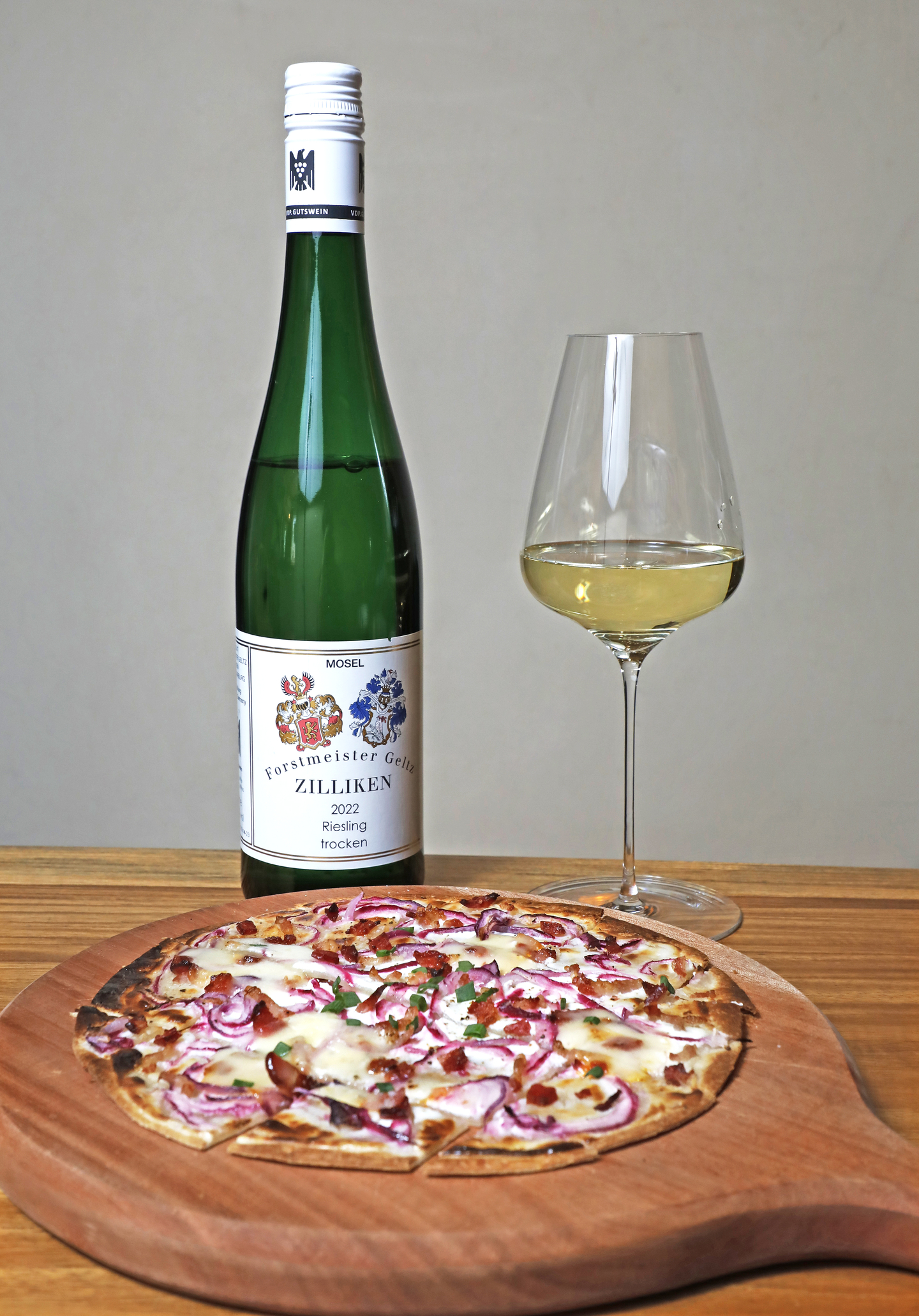 Zilliken Riesling wine served with flammkuchen [PARK SANG-MOON]