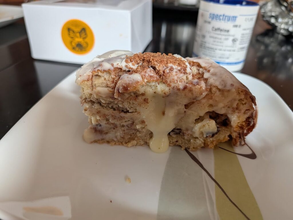 Pan Artesanal S-tier Cinnamon Roll and Torta de Chilaquiles