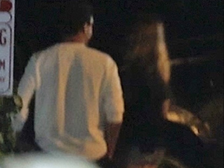 0925-Scooter-Braun-Sydney-Sweeny-Dinner-Date-SUB-1