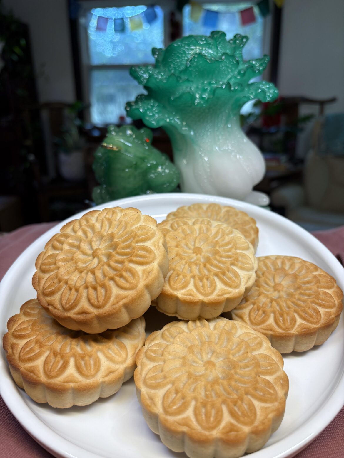 Homemade Mooncakes, just in time for our Mid Autumn festival 🥰🍁🥮🥮🥮