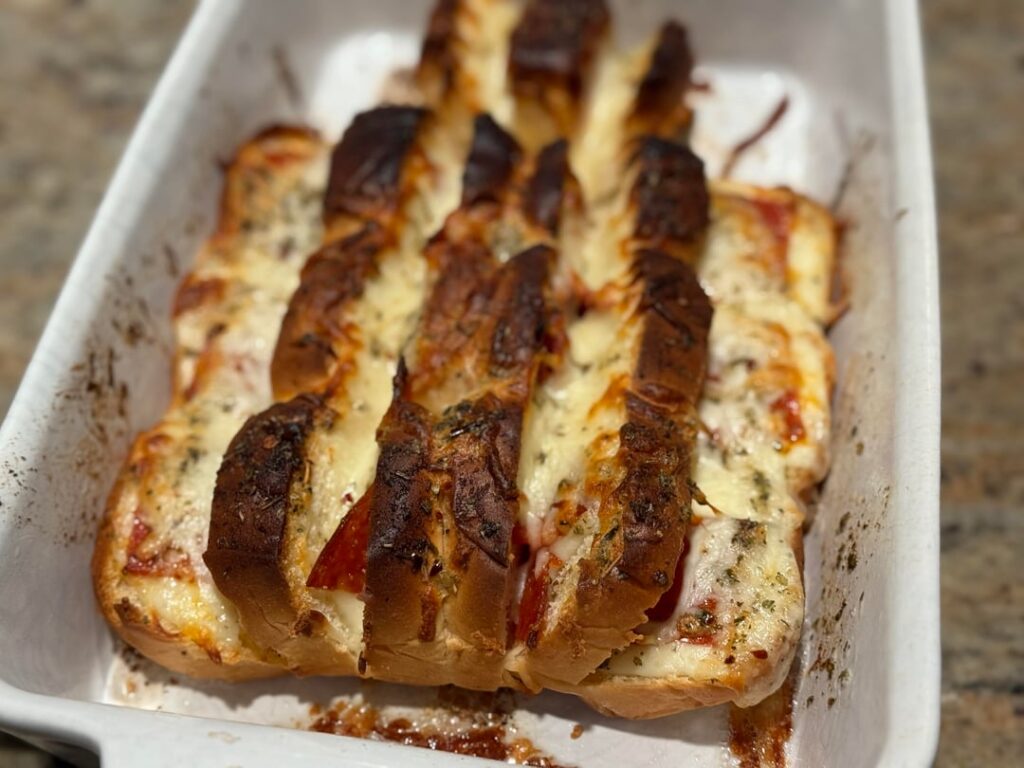 Cheesy pepperoni hawaiian rolls