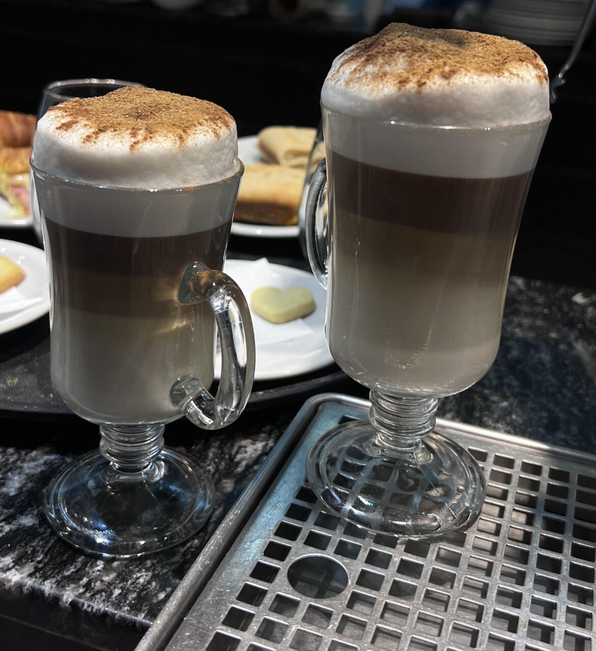 How about these pretty cappuccinos? 🤭