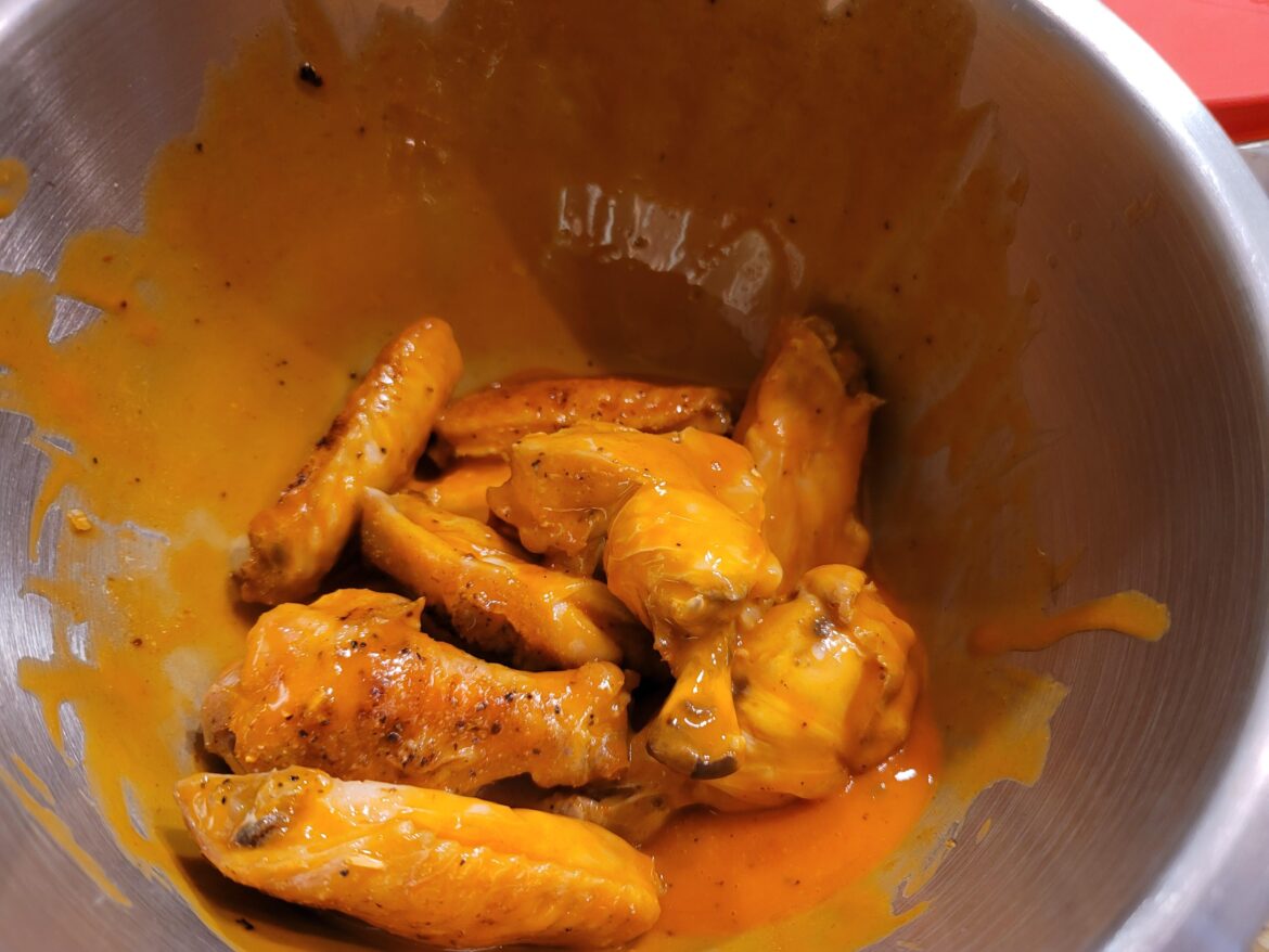 Anyone else like their wings EXXXTRA WET?