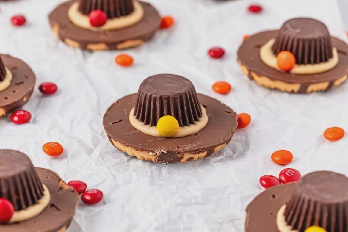 Peanut Butter Cookie Pilgrim Hats