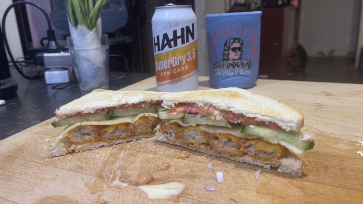 Low effort sanga for tonight’s dinner.