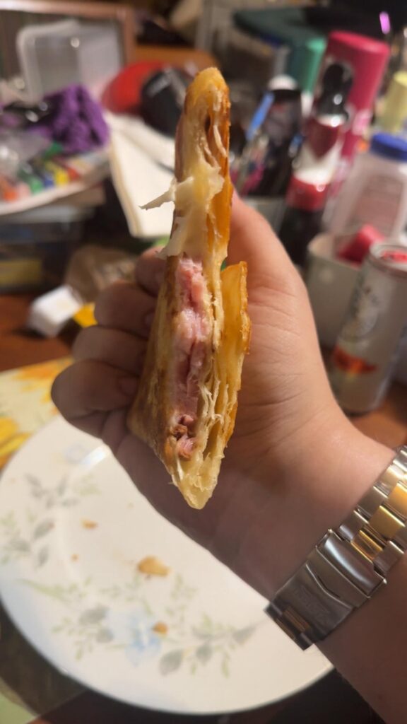 Ham&provolone crunchwrap