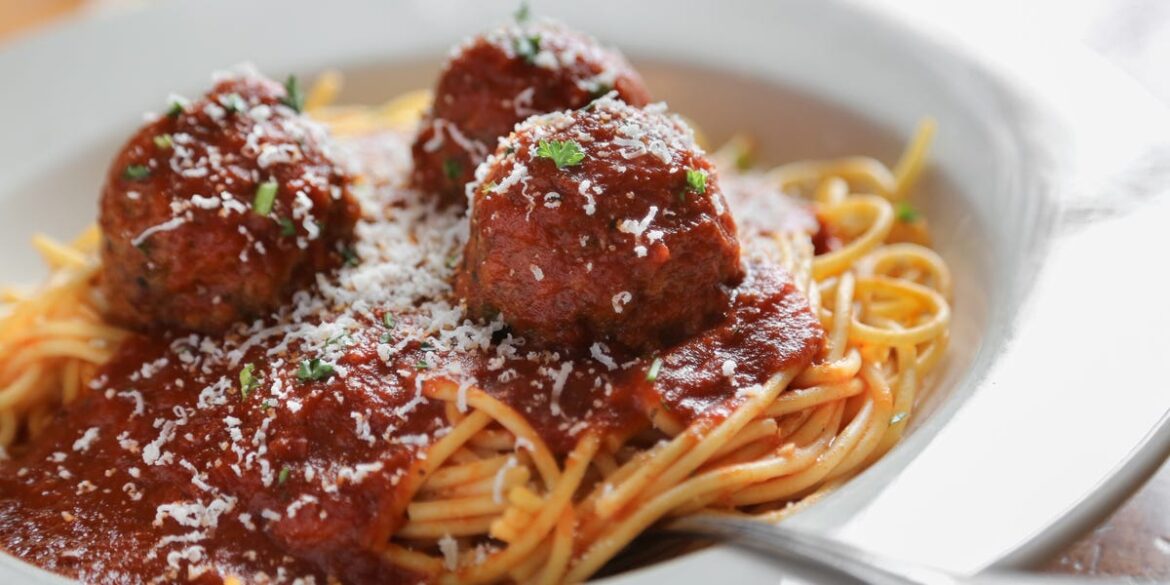 Foods Americans Eat That People Would Never Eat in Italy