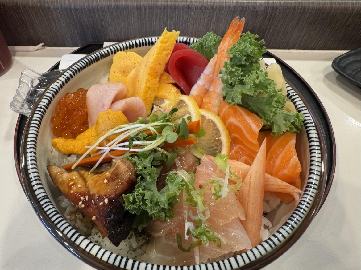 Beautiful chirashi bowl for dinner