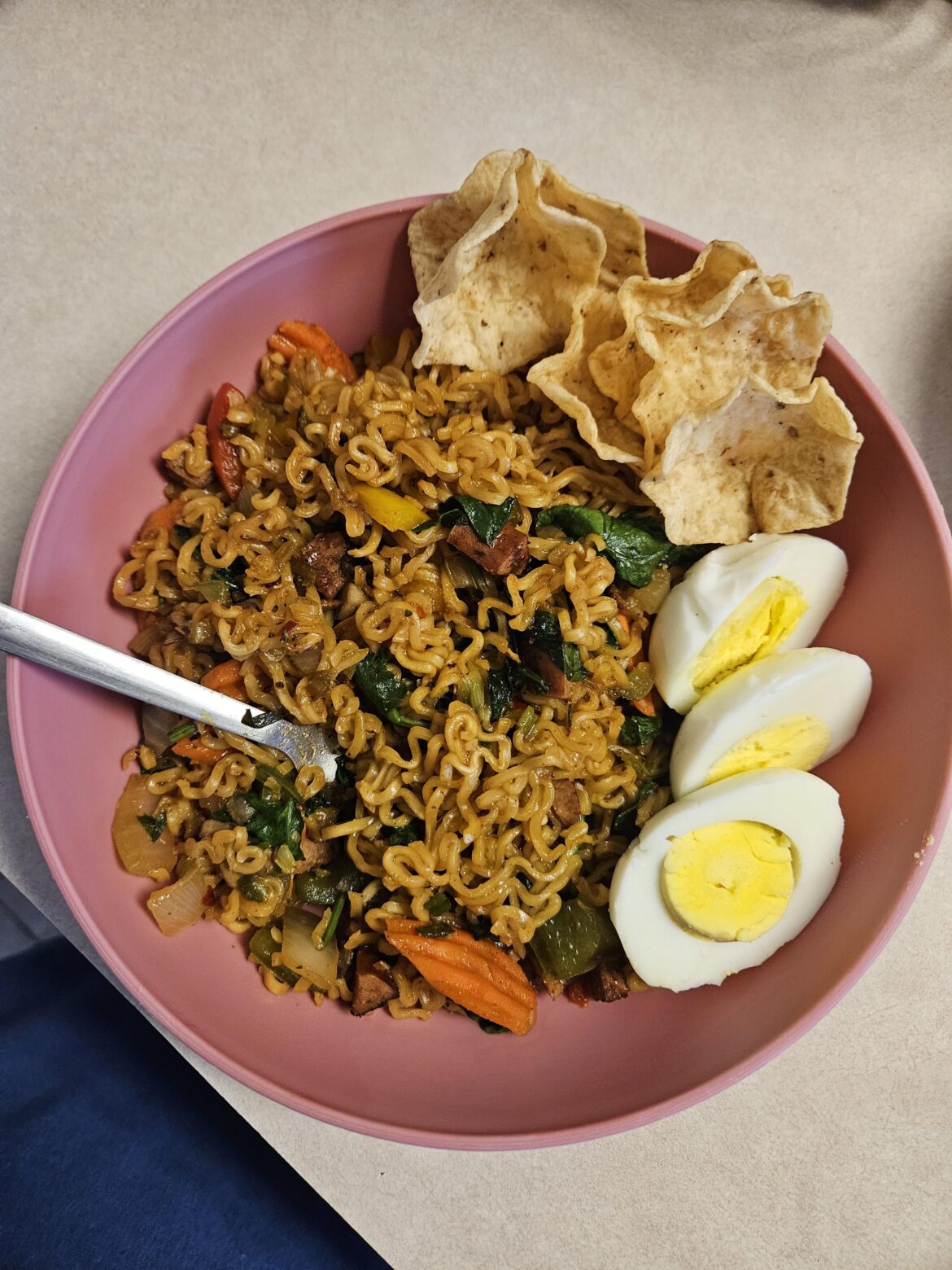 Upgraded my instant ramen 😋