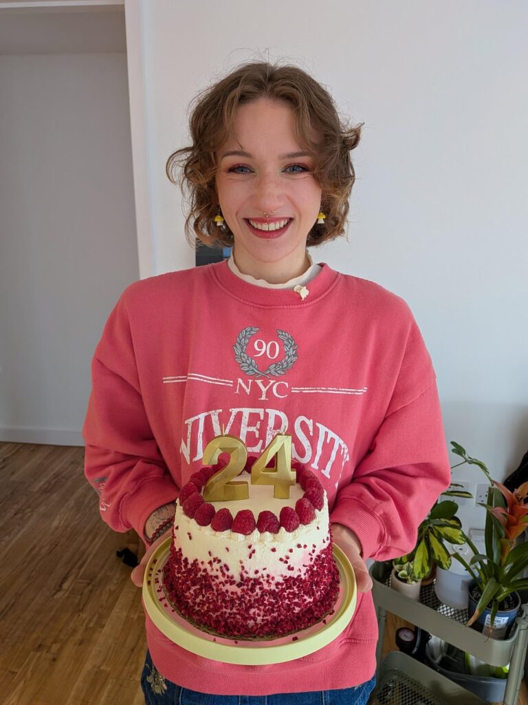 I’m no cake decorator, but I’m proud of this one! Swipe to see what I started with 🤣 I'm no cake decorator, but I'm proud of this one! Swipe to see what I started with 🤣