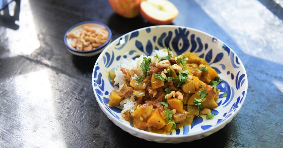 Eye-opening apples: 3 recipes explore our favorite fruit's savory side | Tribune