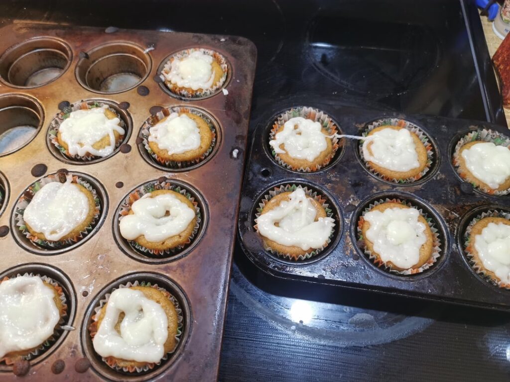 Pumpkin cupcakes with cream cheese icing but the lemon juice must’ve reacted with the cream cheese so it went all lumpy and lumps got stuck in my piping bag so it literally shat out of the bag like cum from a penis. Tastes good though Pumpkin cupcakes with cream cheese icing but the lemon juice must've reacted with the cream cheese so it went all lumpy and lumps got stuck in my piping bag so it literally shat out of the bag like cum from a penis. Tastes good though