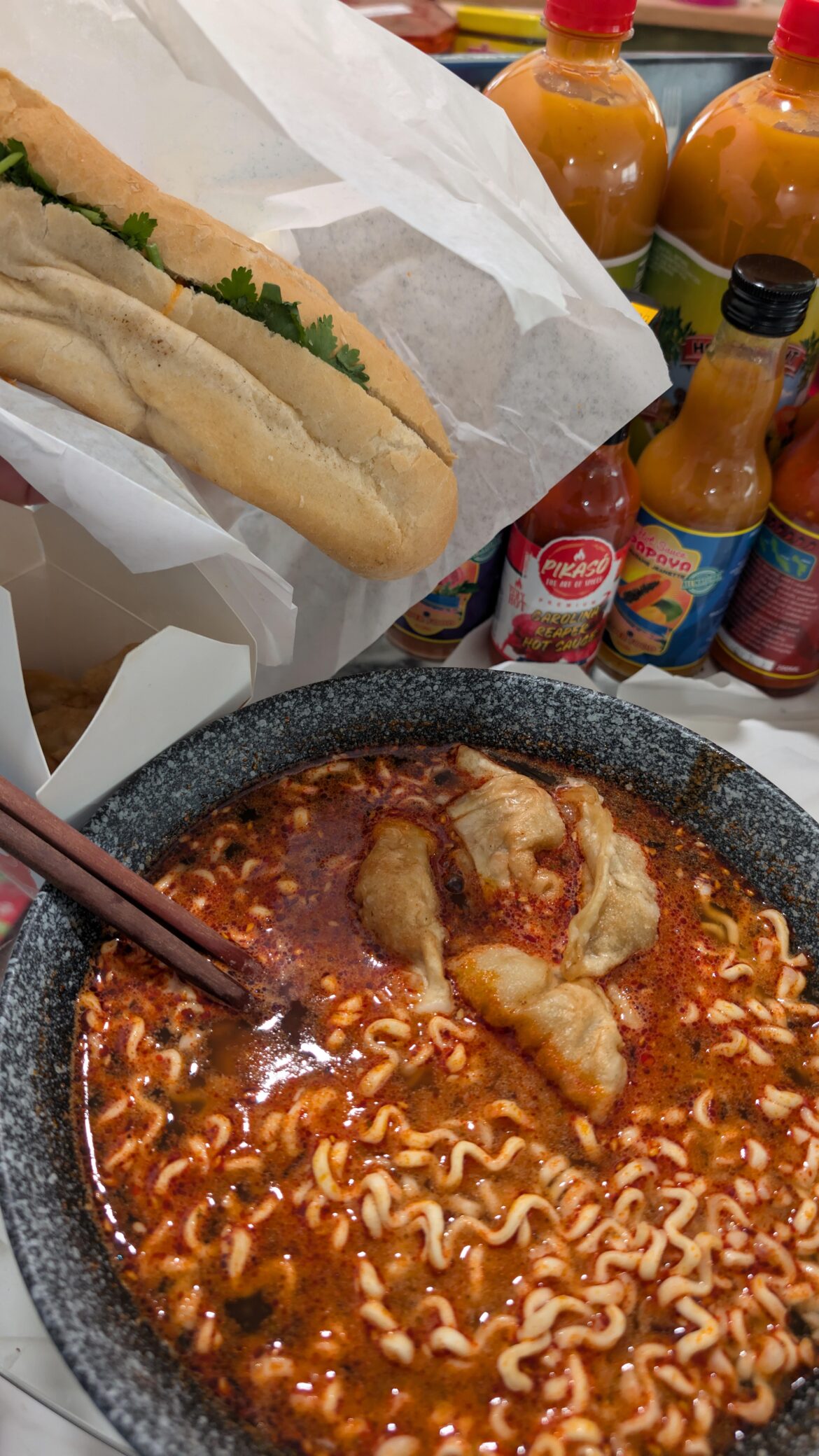 It's getting cold so I made my buldak soupy. Ate it with dumplings and banh mi. 😋