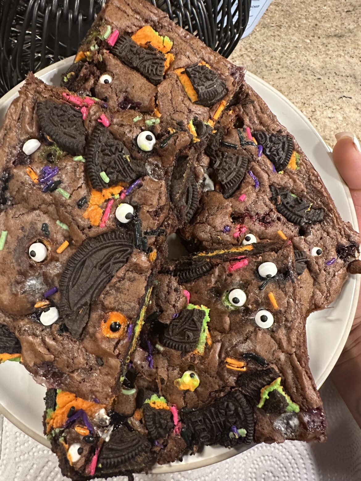Made Halloween brownies 🙈 🎃 👻 house killed them in minutes!