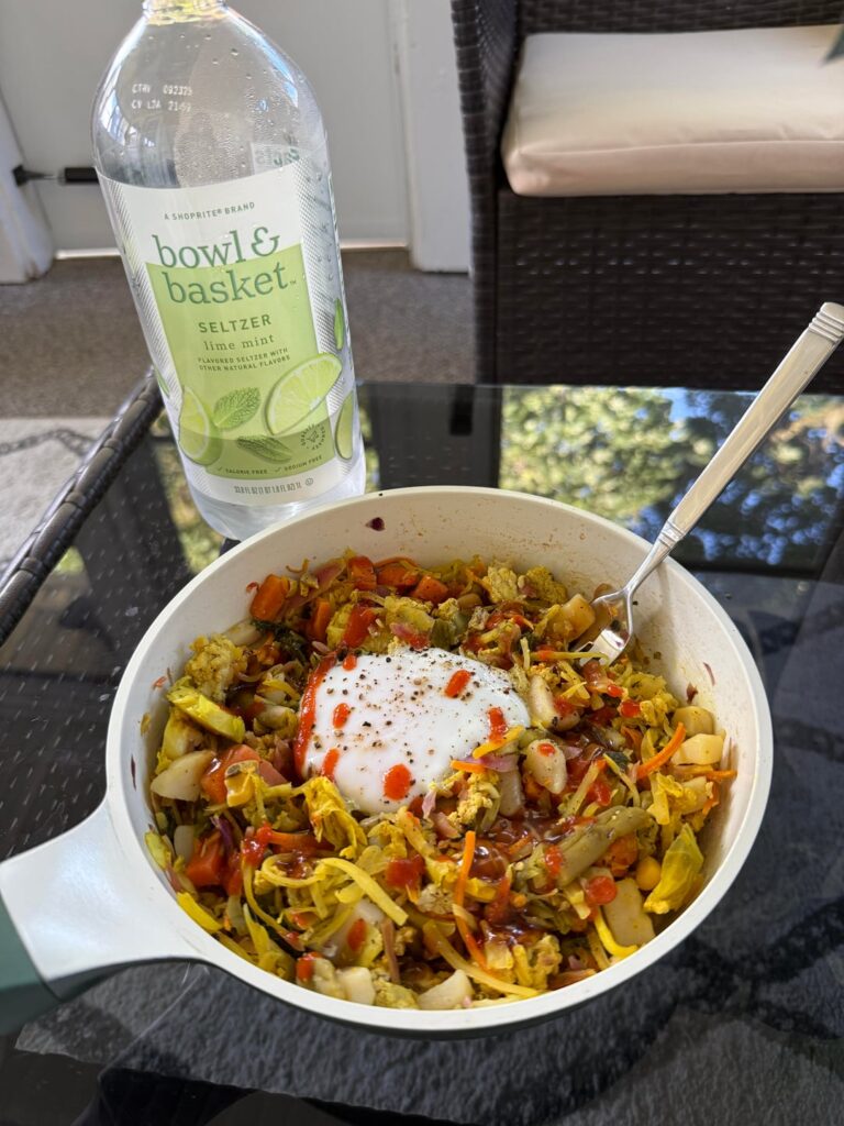 < 350cal QUICK dinner! Eggroll in a bowl situation < 350cal QUICK dinner! Eggroll in a bowl situation