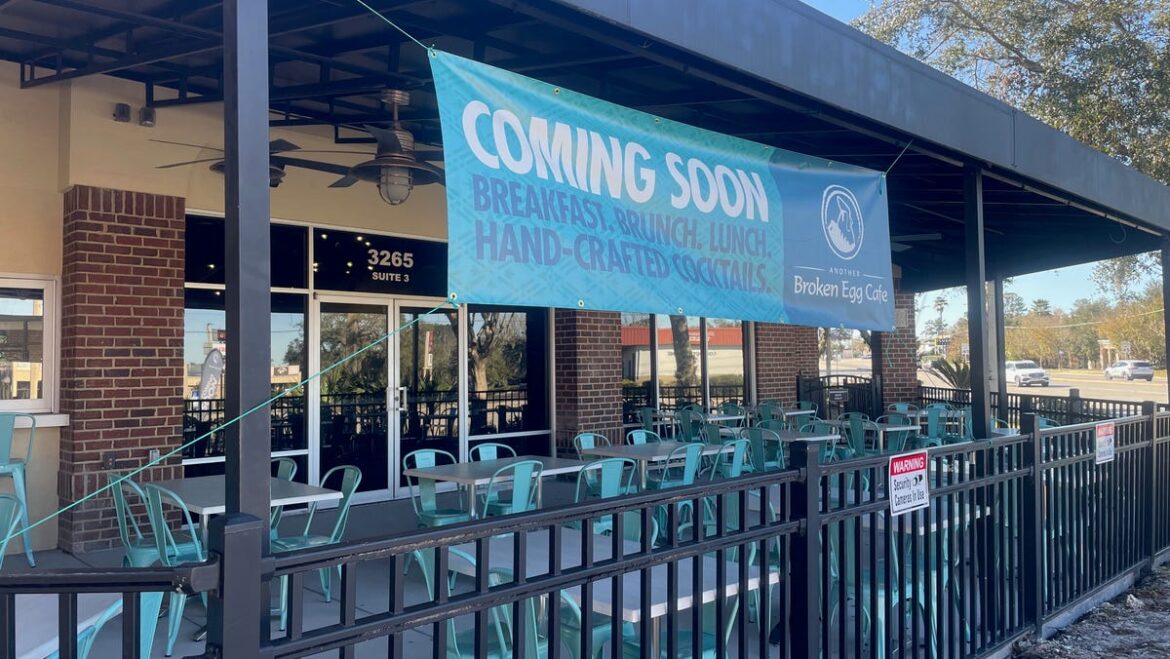 Another Broken Egg, The Paper Bag Deli and Jeremiah's Italian Ice open