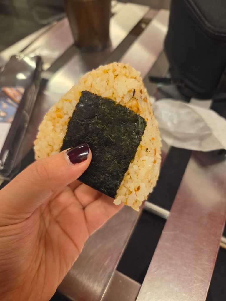 how to get onigiri like this?
