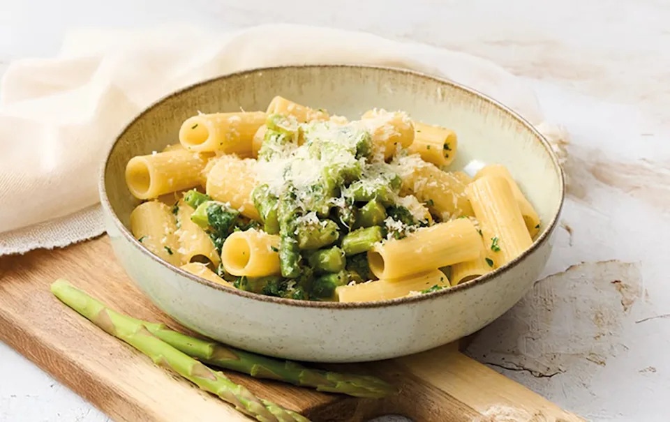La Molisana's rigatoni is currently on special for just $2.80 at Woolworths. Photo: Woolworths