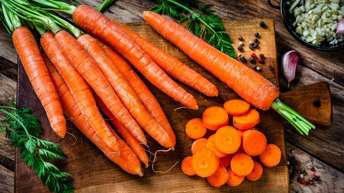 What are carrots good for? What dietitians say