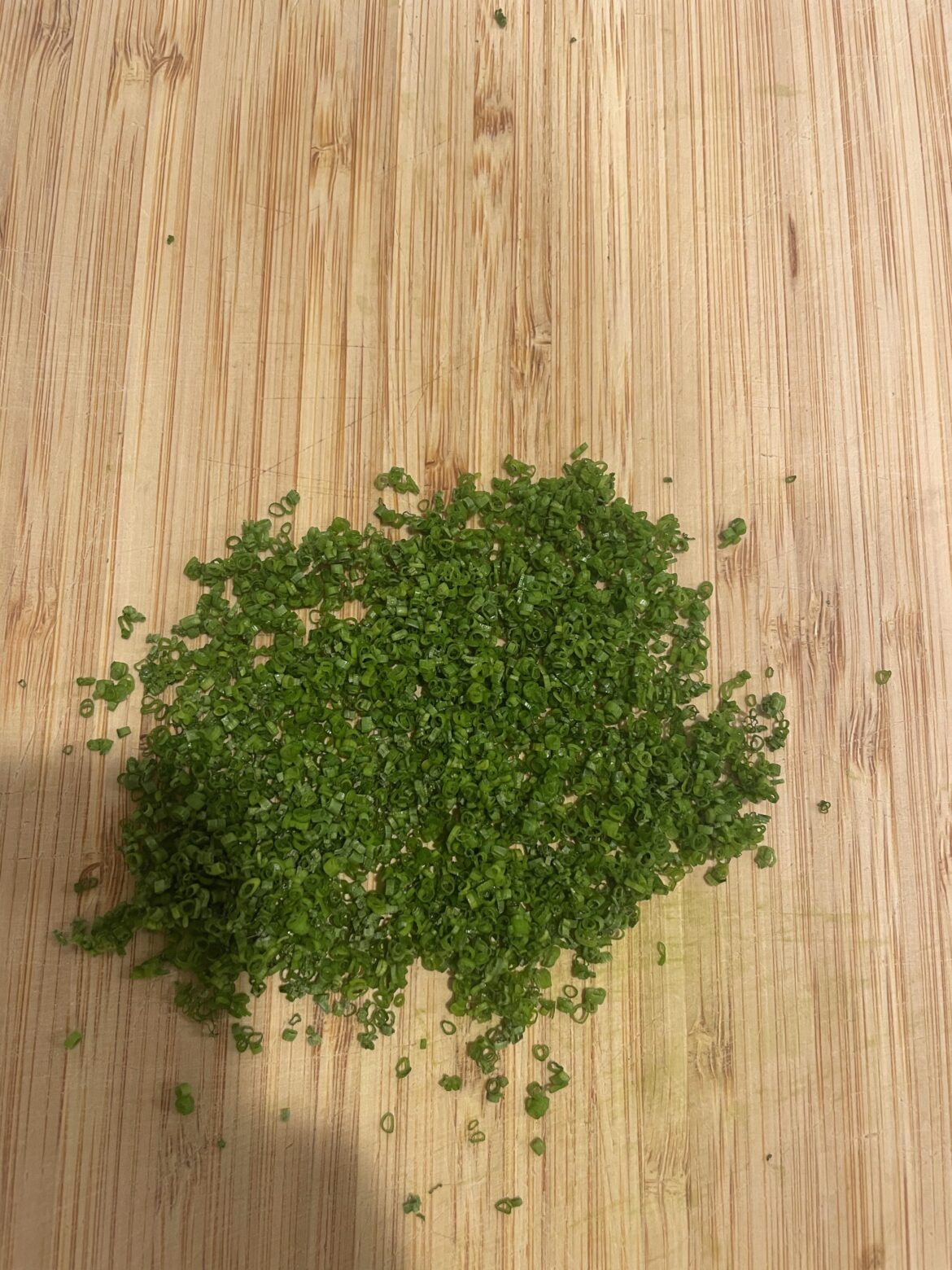 Cutting a cup of chives every day until this Reddit says they’re perfect. Day 22