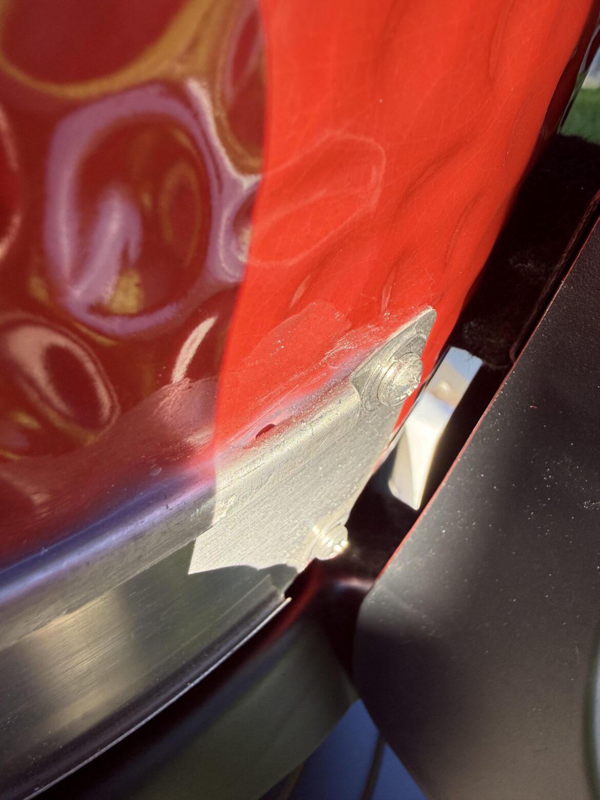 Gap in Draft Door Silicone Gap in Draft Door Silicone