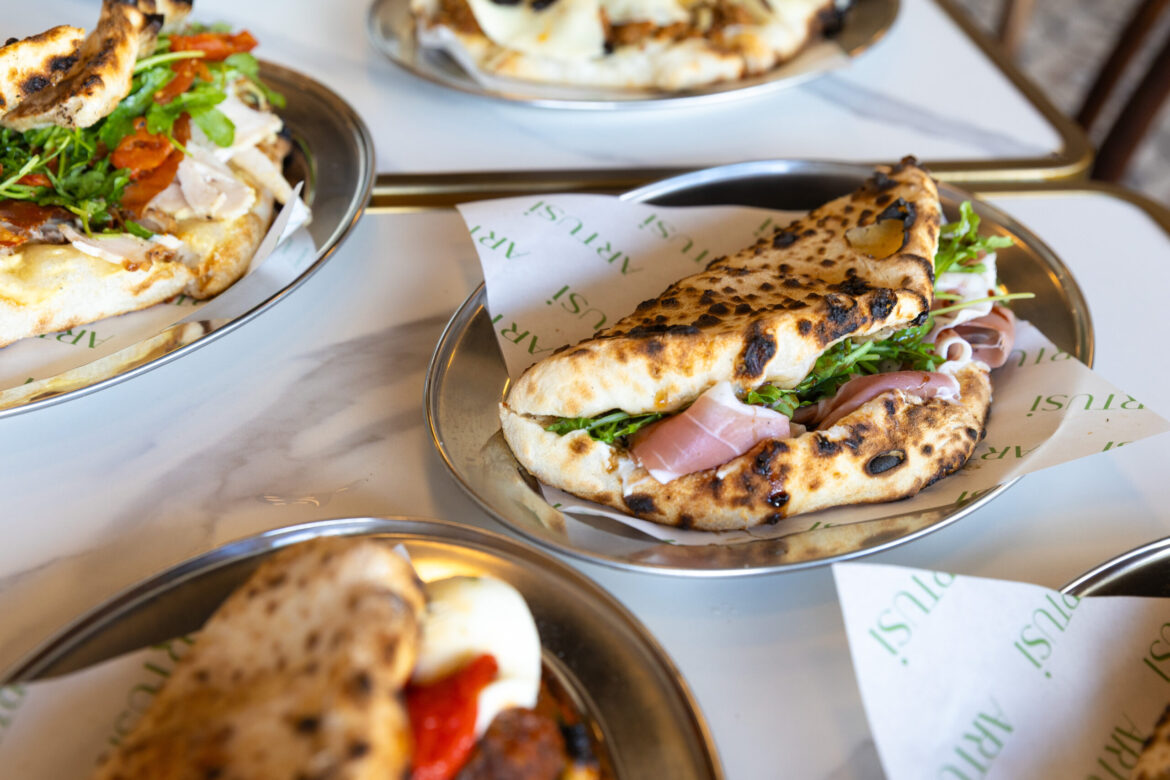 This Cafe Turns 800º Pizza Dough into a Pocket of Goodness in Less Than a Minute