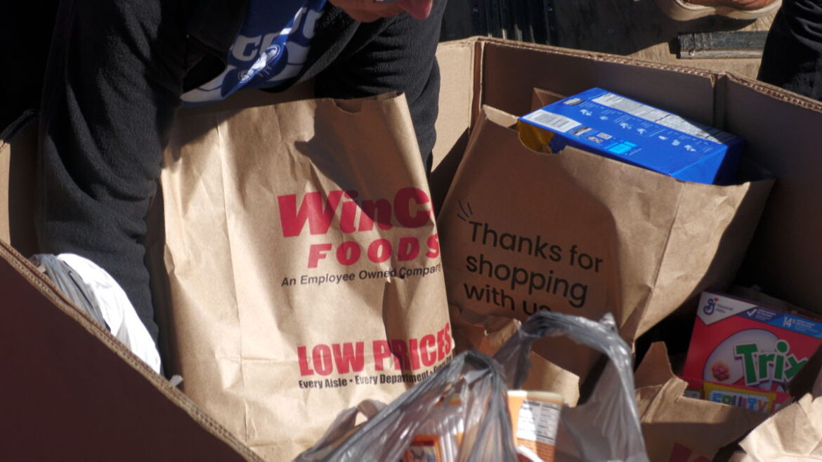 Local groups work together to raise 100,000 pounds of food - LocalNews8.com