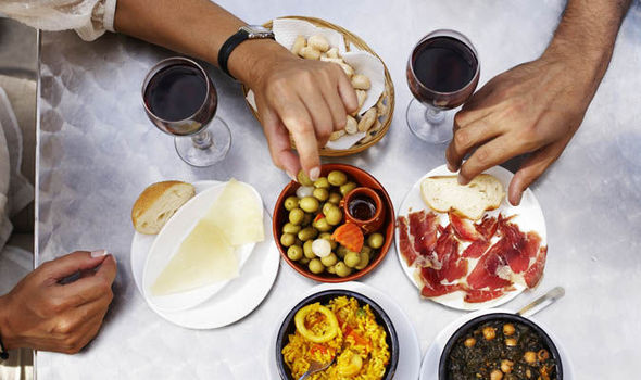 Mediterranean diet with wine can help beat Alzheimers logo_poppy