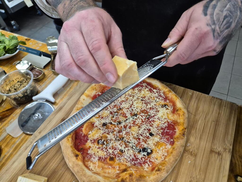 Cheese from Hungary (Photo: Assaf Kamar) פיצה