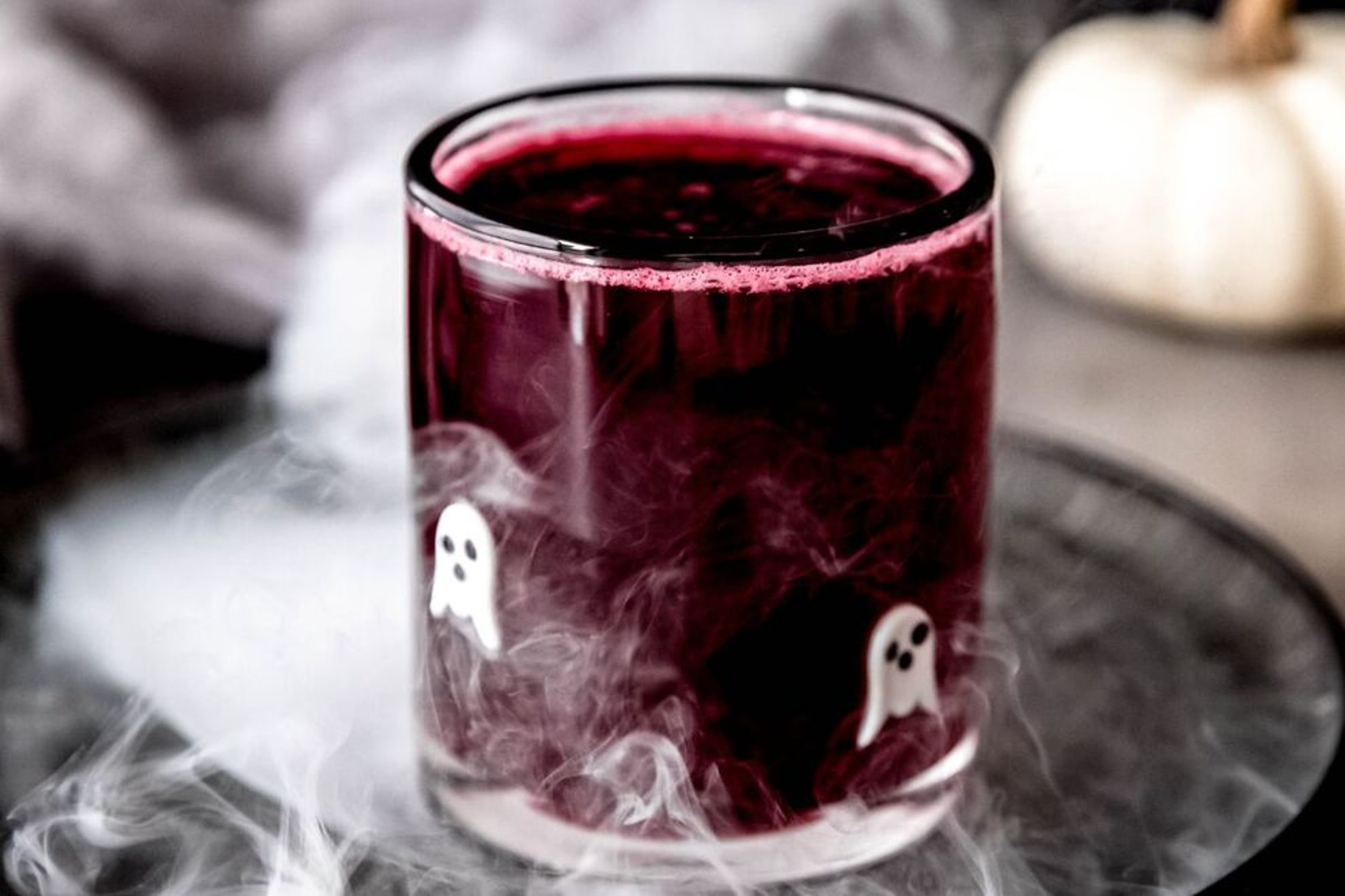 Bubbly Halloween lemonade is a spooky zero-proof sipper