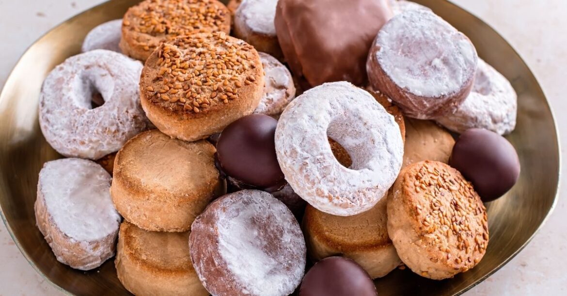 Top 10 Spanish Christmas Desserts (+ Easy Recipes) Top 10 Spanish Christmas Desserts (+ Easy Recipes)