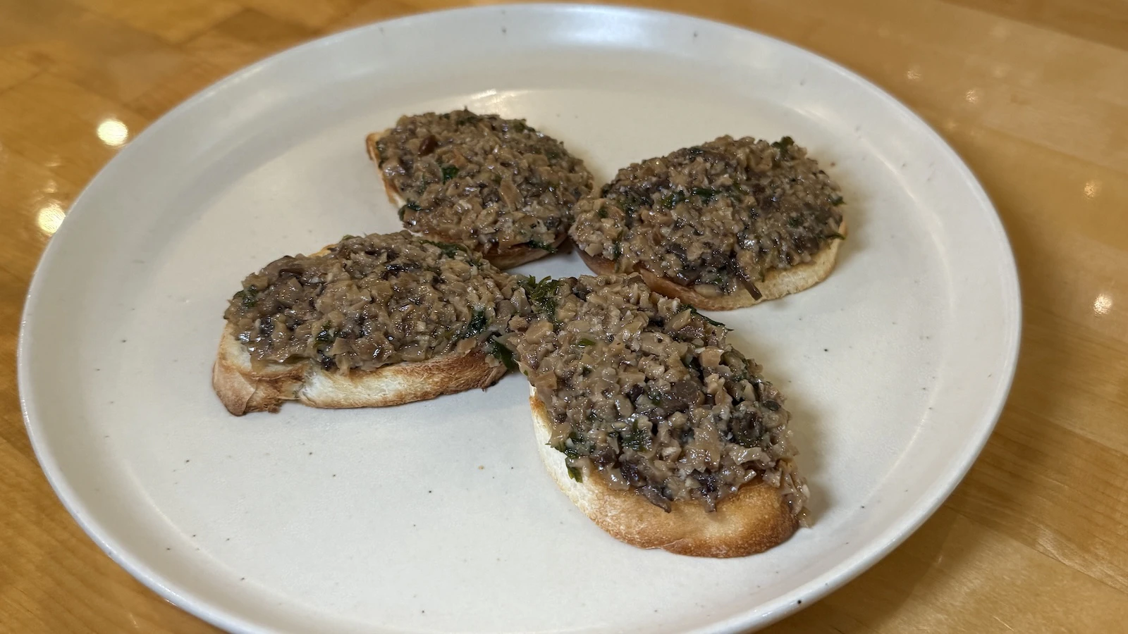 crostini with mushroom