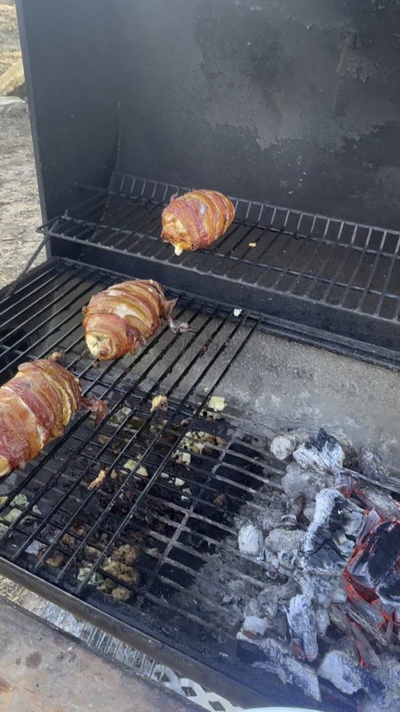 Cream cheese and jalapeño stuffed chicken breast wrapped in bacon 🔥🔥🔥