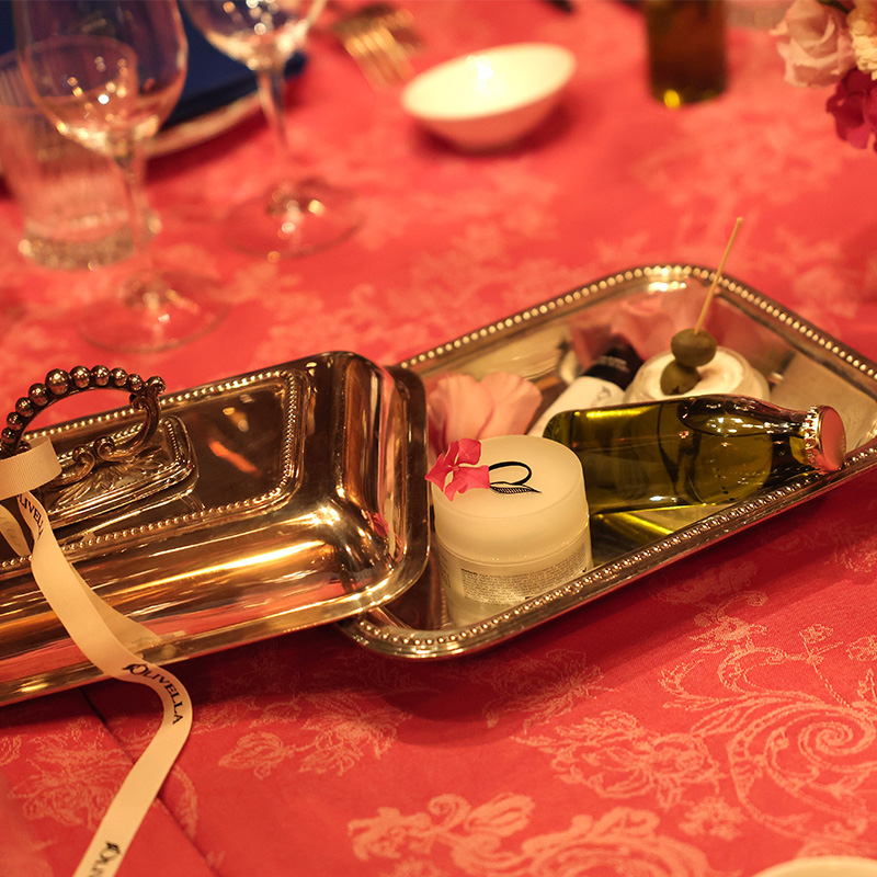 Virgin Olive Oil and Nourishing Cream