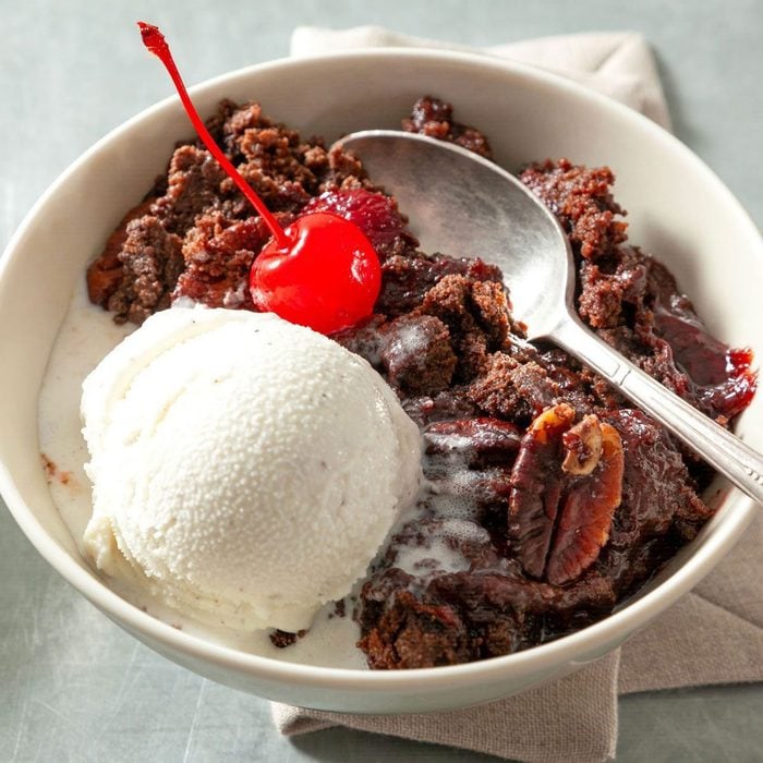 What To Eat With Your Favorite 2025 Hallmark Holiday Movie