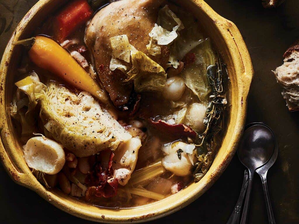 httpswww.saveur.comsitessaveur.comfilesimages201801hearty-vegetable-stew-with-duck-1500×1125.jpg