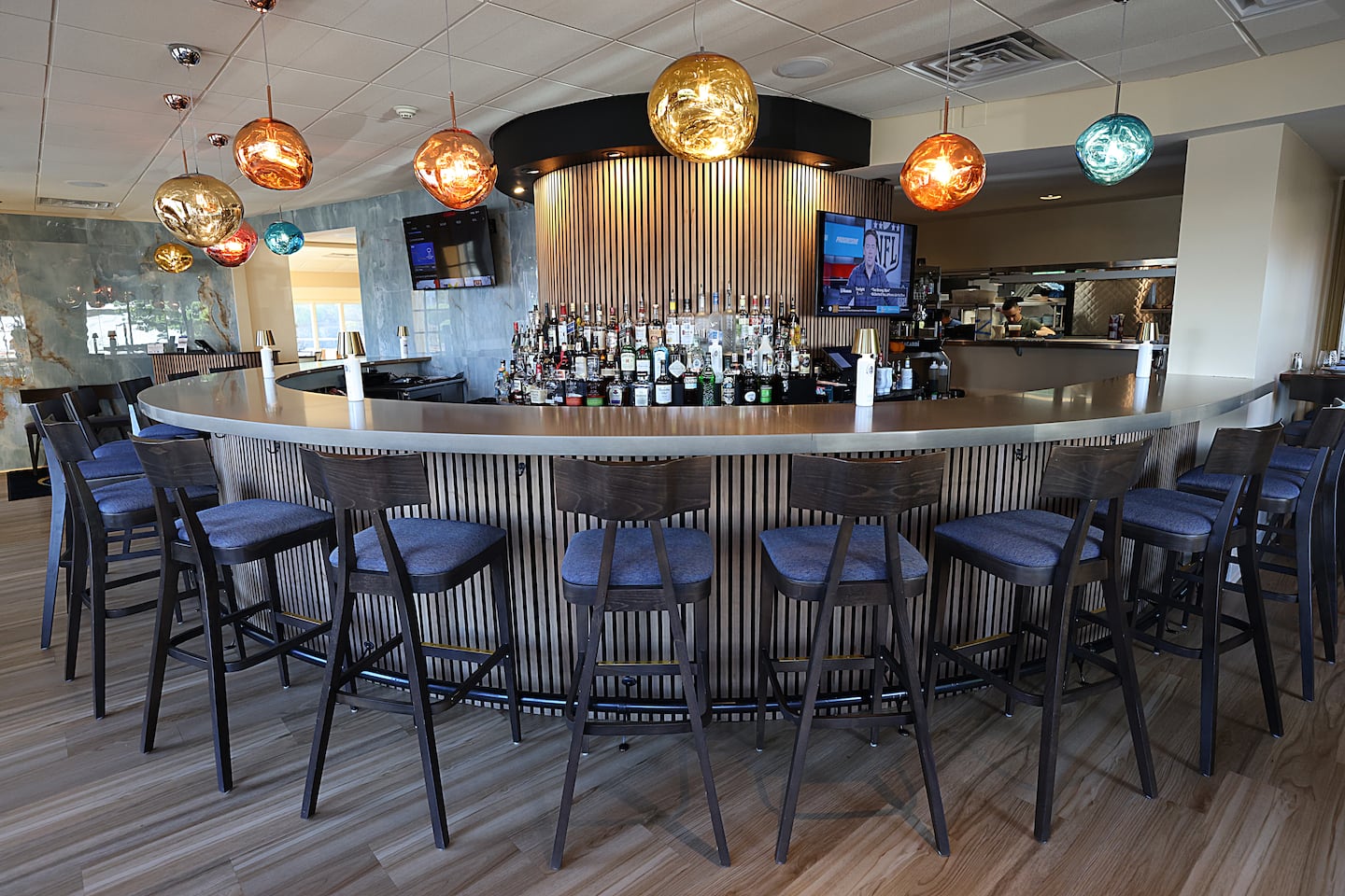 The bar at Luna Mare.