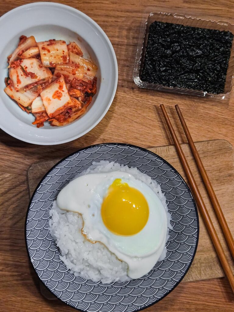 Simple kimchi, gim and rice after a busy day is more than enough