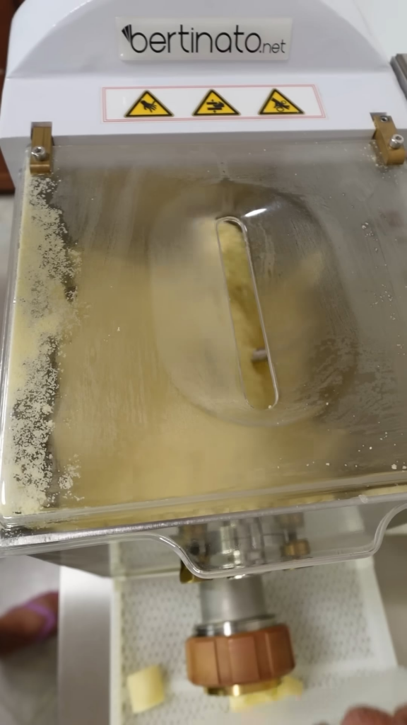 Homemade Fresh Pasta “Paccheri Lisci” Homemade Fresh Pasta "Paccheri Lisci"