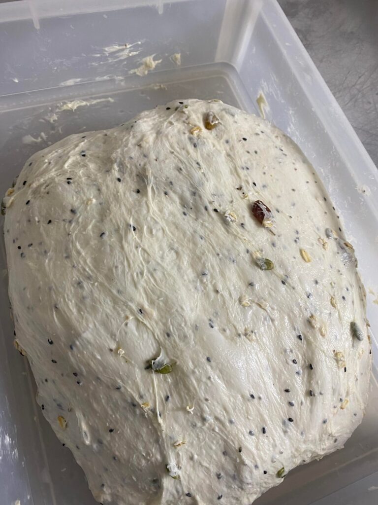 我的意式恰巴塔种子面包有各种坚果种子