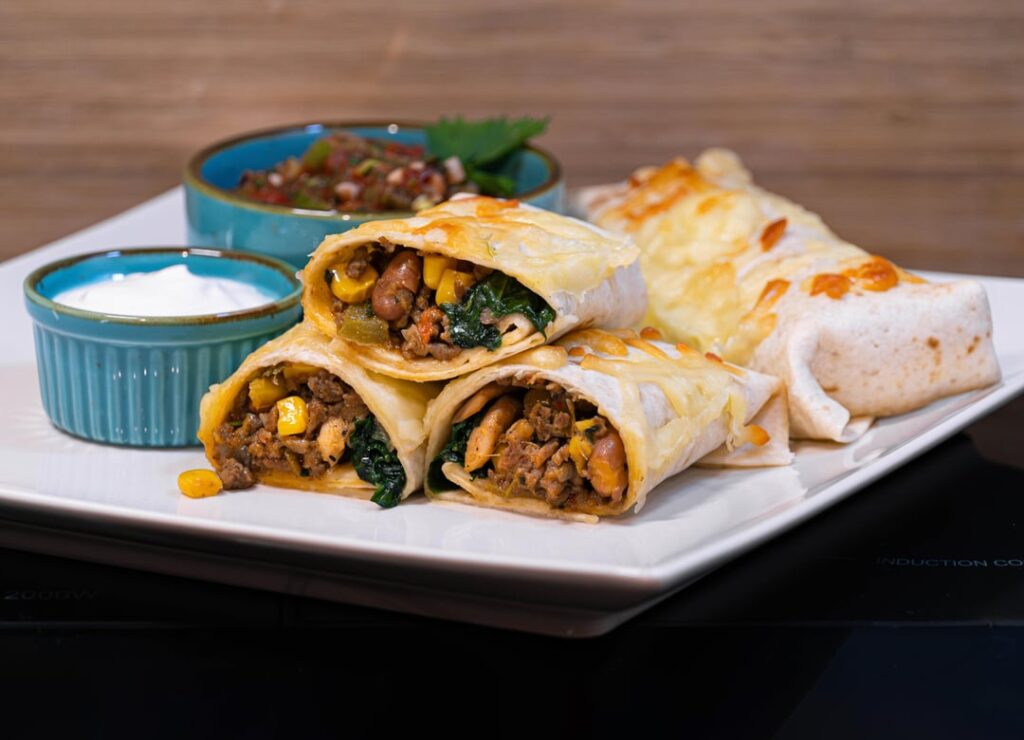 [Homemade] Beef & Chicken tortillas, with homemade salsa