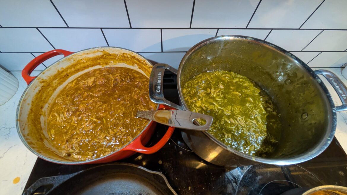 I usually just meal prep one thing at a time. I was feeling motivated earlier and cooked Chile Verde & Chile Colorado with 9lbs of meat total. I'd rather die than pack it all away 😭