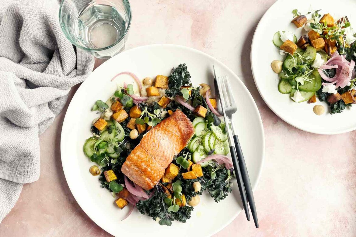 This Is the Healthiest Time to Eat Dinner (and It’s Earlier Than You Think)