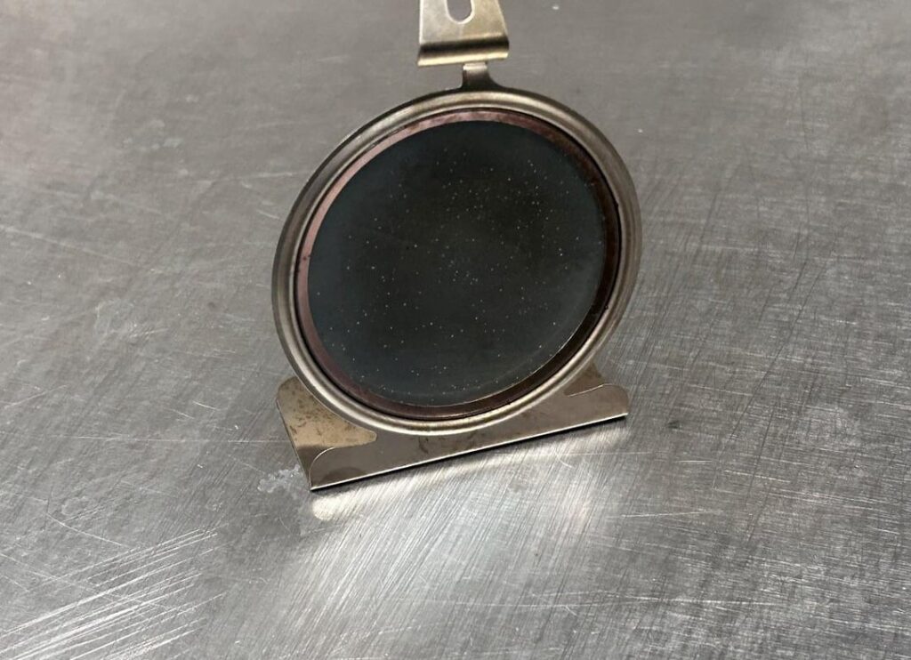 Oven lost all temp control just full blast. This thermometer went up to 700 and got destroyed within 30mins lol