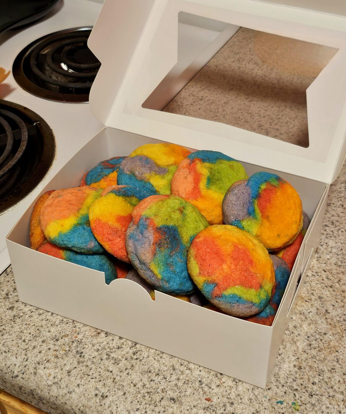 I know this is technically not cookie decorating, but its not not cookie decorating 🤣 I just feel like I should share these pretty rainbow cookies I made