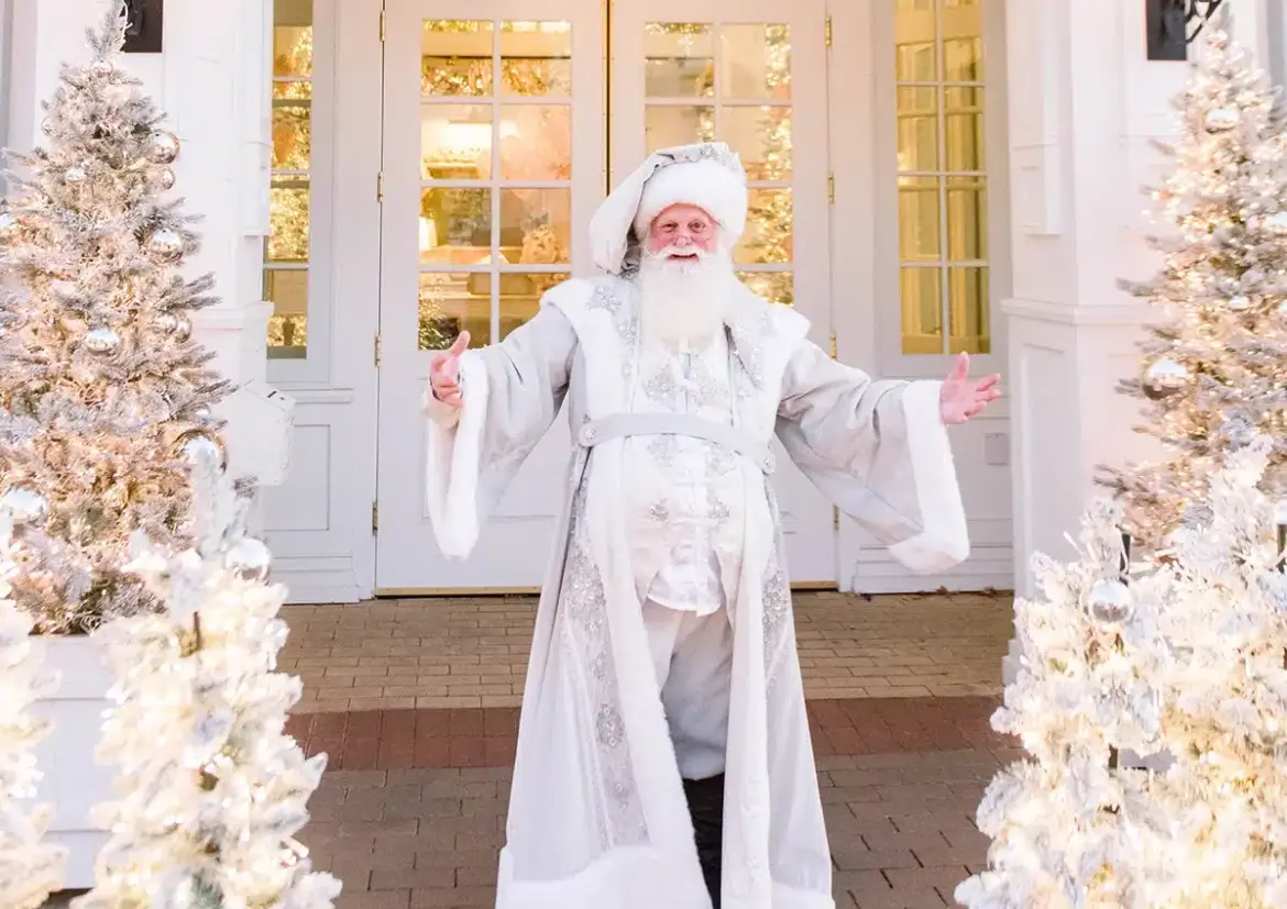 New $200 Santa Claus Christmas Dinner Coming to Cake Bake Shop Restaurant at Disney World