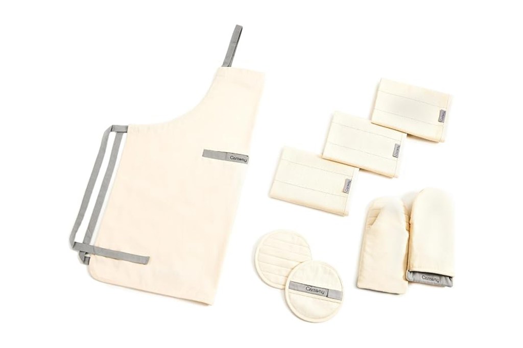 White linen apron and towels